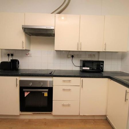 Ideal 2 Bed Flat Close To City Apartment London Exterior photo