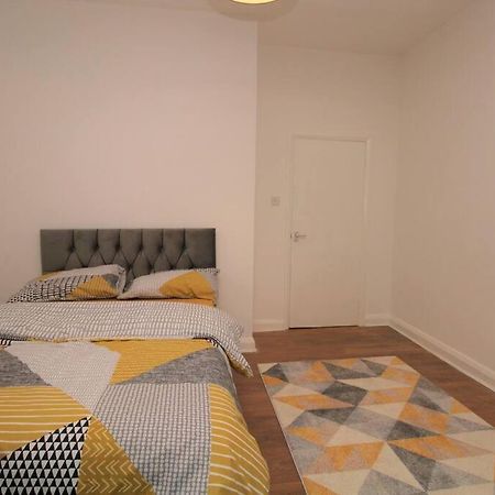 Ideal 2 Bed Flat Close To City Apartment London Exterior photo
