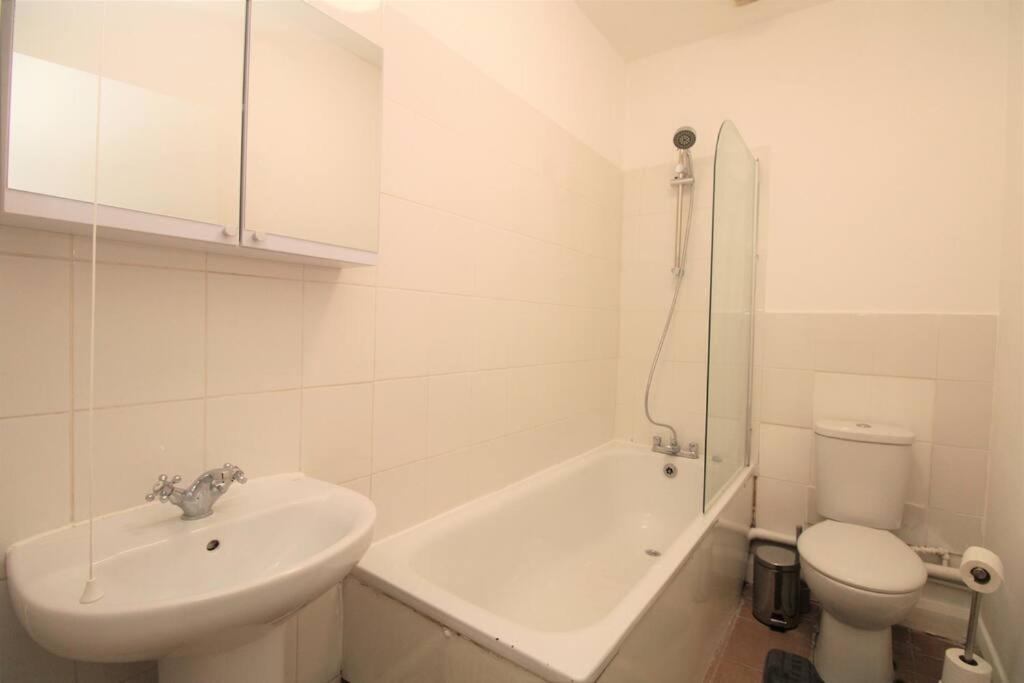 Ideal 2 Bed Flat Close To City Apartment London Exterior photo